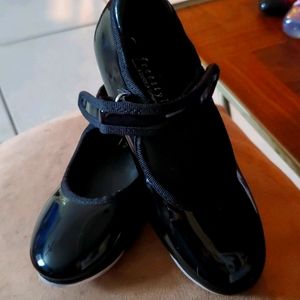 Freestyle Tape Shoes